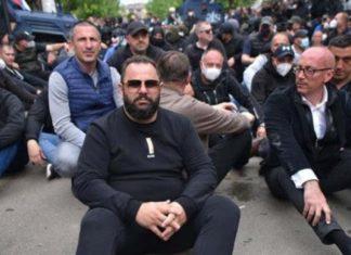 Serbi i dyshuar për sulmin ndaj KFOR-it në Zveçan, në qendër të aferës në Serbi