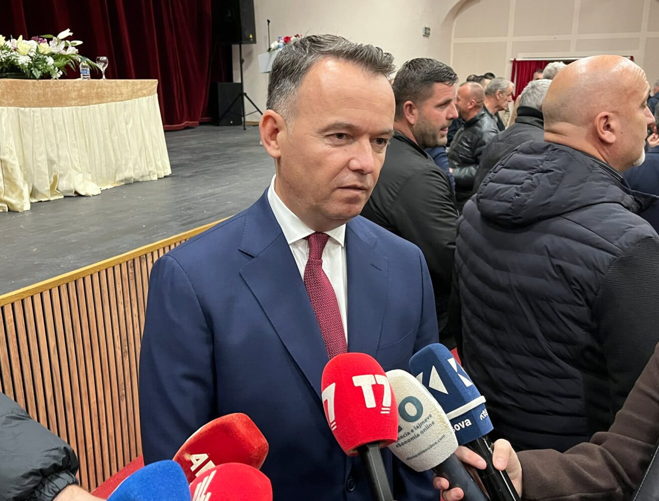 Peci numëron pesë vendimet e para që do t i bëjë si kryetar i Mitrovicës së Jugut