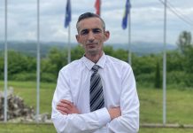 Ish-kryetari Peci: Para zyrës së kryetarit të Zveçanit i kanë rikthyer simbolet me katër S