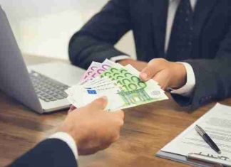 Sa janë rrogat e kryetarëve të komunave në Maqedoninë e Veriut, disa i fshehin