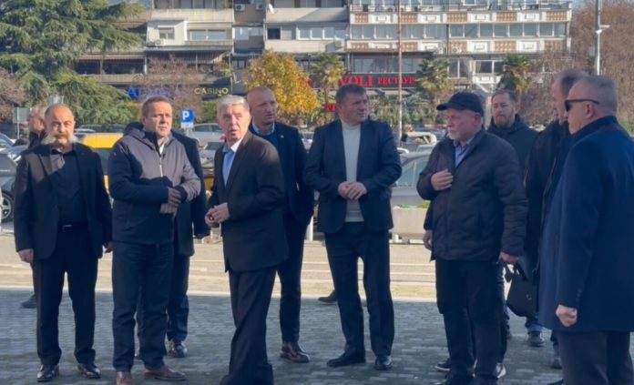 Protesta e së shtunës në Shkup  organizatorët  Do të kërkojmë që gjykata në Hagë të lirojë ish krerët e UÇK së