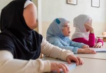 Austria voton për ndalimin e shamisë për vajzat nën 14 vjeç