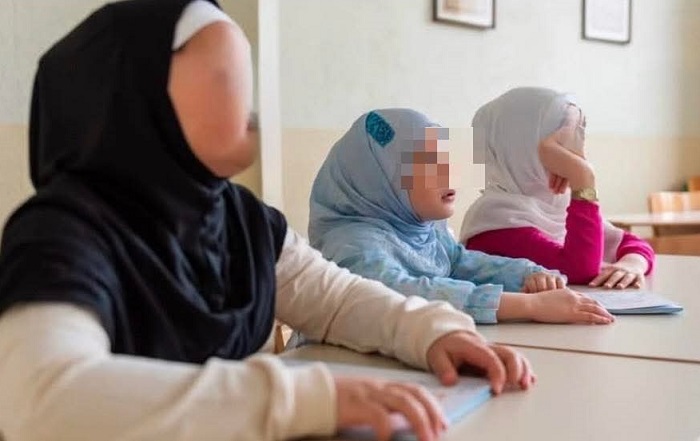 Austria voton për ndalimin e shamisë për vajzat nën 14 vjeç