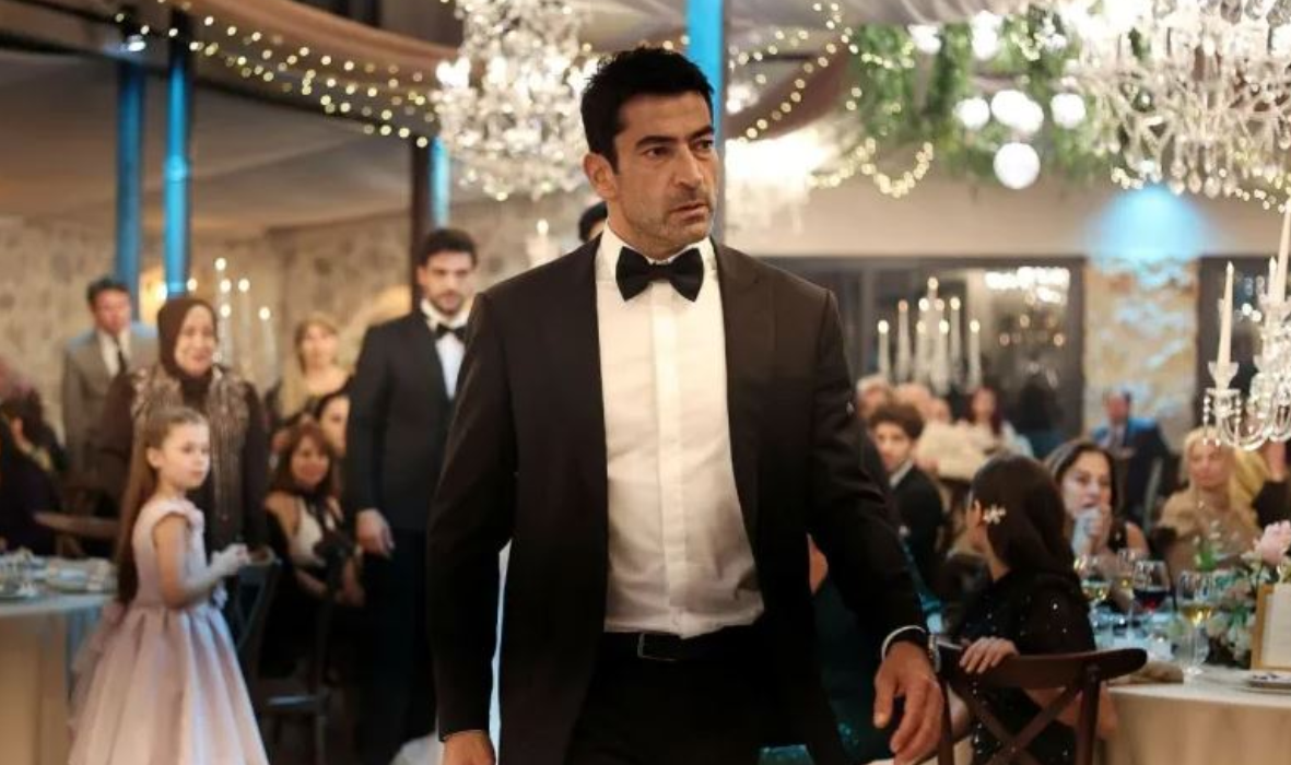  Mehmet Kosova  rikthehet në botën e filmi  përmend sërish shqiptarët