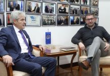 A do të ketë takim Ahmeti-Mickoski, kush po taktizon?