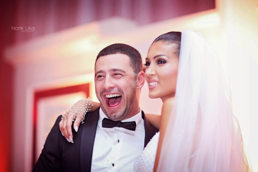 nora-dhe-roberti-bashke-ne-pushime-i-shoqeron-vajza