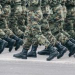 200 dronë, 1 ushtar, Kina zbulon strategjinë e re ushtarake, ja çfarë parashikon