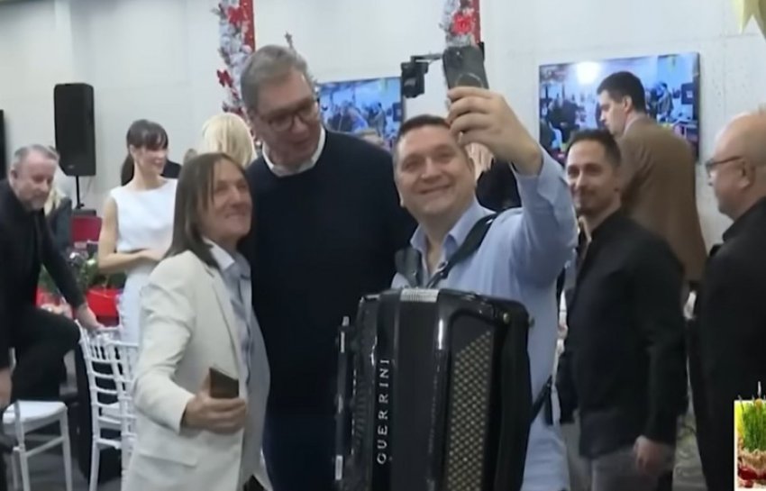 Programi festiv në Serbi shndërrohet në shovinizëm ndaj shqiptarëve  VIDEO 