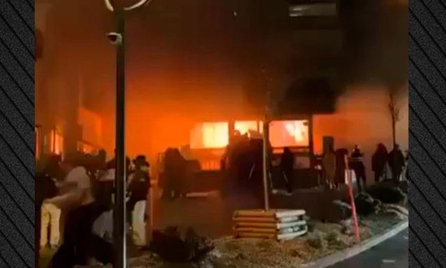 zvicer-restort-zjarr