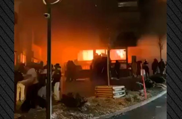 Shpërthim tragjik gjatë festimeve në resortin e skive në Zvicër, raportohet për shumë të vdekur e të plagosur! (VIDEO)