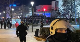 Info Shqip: Dhunë në Novi Sad: Studentët akuzojnë mbështetësit e pushtetit për sulm