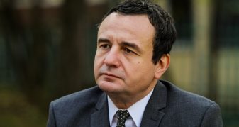 Info Shqip: Kurti udhëton për në Gjermani, merr pjesë në Konferencën e Sigurisë në Mynih