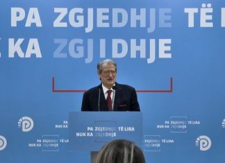 Policia nuk mori përsipër tubimin e opozitës, Berisha: Akt provokimi, ne nuk kemi banditë