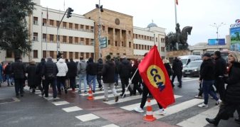 Info Shqip: Trendafilov: Deputetët janë të gatshëm të ulin koeficientët e tyre në 9% vetëm që të mos rrisin pagat e punëtorëve