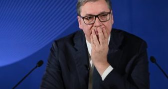 Info Shqip: Historiani serb Andjelkoviç: Vuçiç po mendon të largohet nga Serbia, shumë dyer do t’i mbyllen