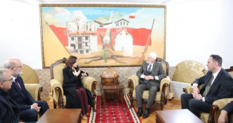 Info Shqip: Spiropali viziton Prekazin: Ka vende ku fjalët bëhen të vogla