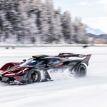 Info Shqip: Bugattin nuk e ndal as i ftohti, më së miri e dëshmon kjo video