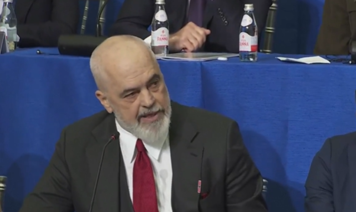 Rama i kërkon Trumpit  të bëjë diçka  për ish krerët e UÇK së në Hagë