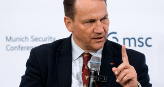 Info Shqip: Paralajmërimi i ministrit polak: Të përgatitemi për luftë, mund të shohim atë që kanë parë gjyshërit tanë