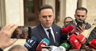 Info Shqip: Abdixhiku pas takimit me Kurtin: Dy rrugë për zgjedhjen e Presidentit