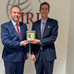 Info Shqip: Kryeparlamentari Gashi takon drejtuesit e IRI-it në Uashington