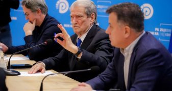 Info Shqip: Berisha: Po shkojmë drejt ngujimit në bulevard! E gjithë Europa dhe bota po pret protestën tonë