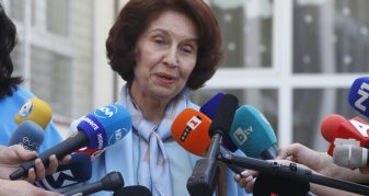 Info Shqip: Siljanovska për avionin qeveritar: Kolegët tallen, më thonë është si i vëllezërve Rajt