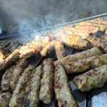 “100 qebapa pa nalë hiç” – Rekord i pazakontë nga i riu nga Kosova