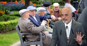 Info Shqip: Shqipëria po kthehet në një azil të madh, popullsia mbi 65 vjeç