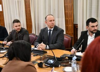 Gashi për Kostadinovskin: Secili të shohë në “oborrin” e tij