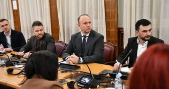 Info Shqip: Gashi për Kostadinovskin: Secili të shohë në “oborrin” e tij