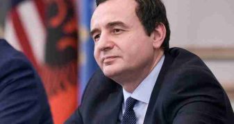 Info Shqip: Kryeministri Albin Kurti feston ditëlindjen