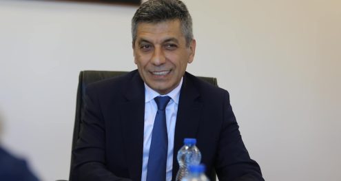 Info Shqip: Mexhiti porosi Konstandinovskit: Nëse të pëlqen politika largohu nga Kushtetuesja!