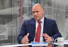 Dimitrievski në një vijë me Fillkovin: Provimi i jurisprudencës vetëm në maqedonisht