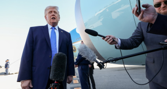 Info Shqip: Bisedimet me Iranin, Trump: Nuk duam të shohim asnjë bombë bërthamore