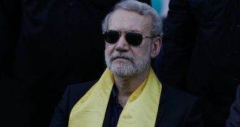 Info Shqip: Çfarë dihet për Ali Larijani, njeriu më me ndikim në Teheran! Figura që kërcënoi Trump-in