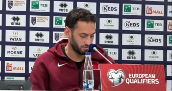 Info Shqip: “Ne jemi vëllezër muslimanë” Hakan Calhanoglu para ndeshjes me Kosovën