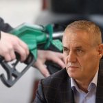 Info Shqip: ​Ja kur pritet të bie çmimi i naftës, jep detaje Fadil Berjani