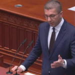 Info Shqip: Mickoski: Askush nuk është kundër gjuhës shqipe, por gjuha maqedonase është zyrtare në gjithë territorin