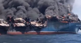 Info Shqip: Irani sulmon anijen me flamur të Ishujve Marshall në Ngushticën e Hormuzit (VIDEO)