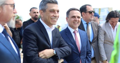 Info Shqip: VLEN mblidhet sonte, Kasami: Limani dhe Fetai nuk kanë më mbështetjen e koalicionit