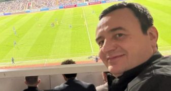 Info Shqip: Sa para i ka premtuar Kurti Përfaqësueses së Kosovës për fitore ndaj Sllovakisë