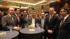 Info Shqip: VLEN: Po bashkohemi kundër korrupsionit!