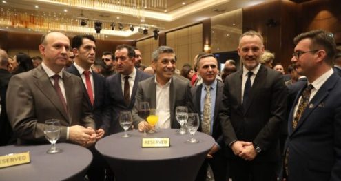 Info Shqip: VLEN: Po bashkohemi kundër korrupsionit!