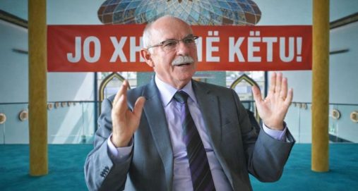 Info Shqip: “Kryetari kundër xhamisë në Zvicër”, Albert Etter: Kosovaret kan të drejte te jetojnë e punojnë, por jo të sjellin kultura perçarëse në kulturën tonë
