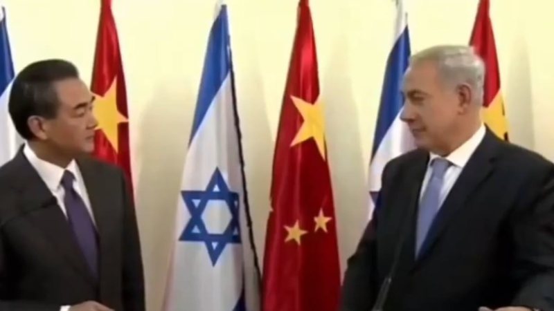 Video e pazakontë diplomatike  Momenti tensioni mes ministrit të Jashtëm kinez dhe Netanyahut