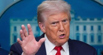 Info Shqip: Trump: Irani nuk do ta mbyllë më kurrë Ngushticën e Hormuzit! Nuk do të përdoret më si armë kundër botës