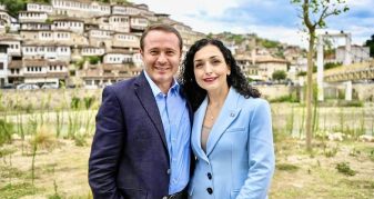 Info Shqip: Shtëpi në Australi, para të gatshme, vetura e banesa! Kjo është pasuria e madhe e Vjosa Osmanit dhe bashkëshortit të saj