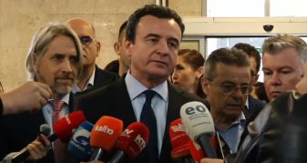 Info Shqip: “Urimi” i Gecit, deklarohet Kurti: Besojmë në pafajësinë e katërshes së UÇK-së