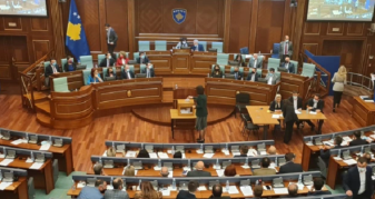 Info Shqip: LVV-LDK drejt marrëveshjes, Lutfi Haziri kryeparlamentar, Albulena Haxhiu presidente?